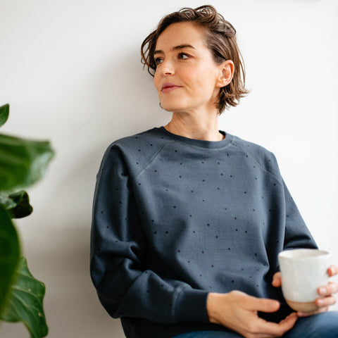 Relaxing in organic cotton merino women's top in storm blue with dots